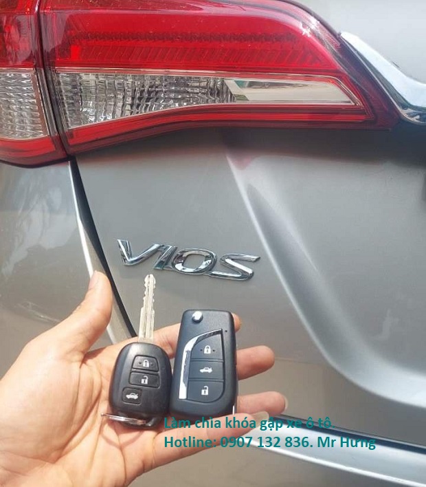 Làm Chìa Khóa Gập Toyota