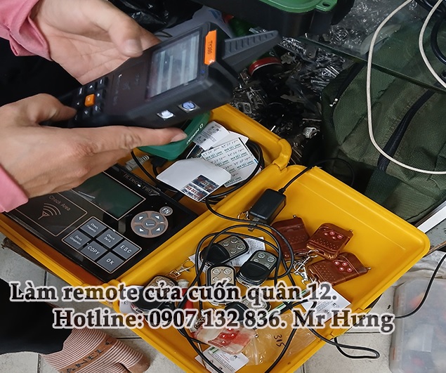 Làm Remote Cửa Cuốn Quân 12 