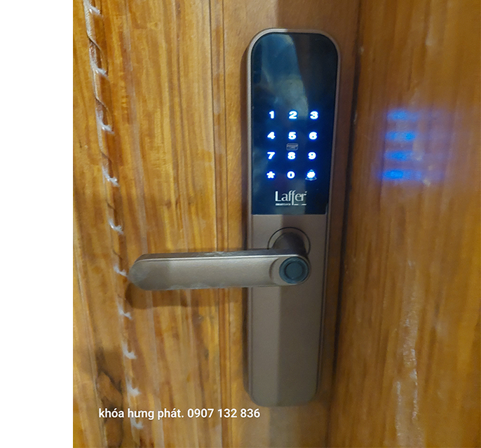 RÁP KHÓA VÂN TAY CHO CỬA GỖ
