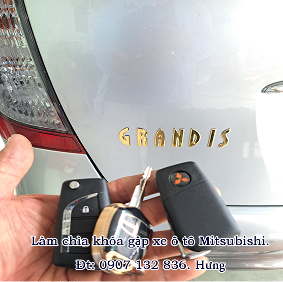 Làm Chìa Khóa Gập Xe Ô Tô Mitsubishi Tại Sài Gòn