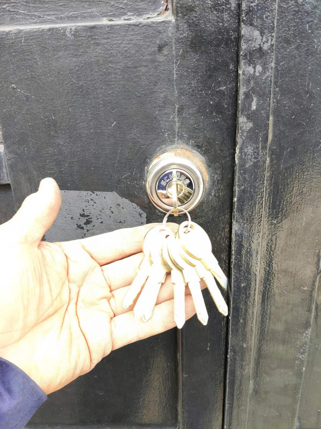 Ruột khóa cơ và chùm chìa.