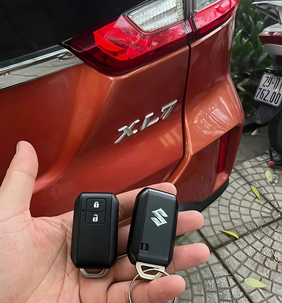 Remote trước xe Suzuki XL7.