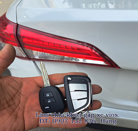 Làm Chìa Khóa Gập Toyota Vios 